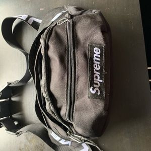 supreme ss18 black fanny pack